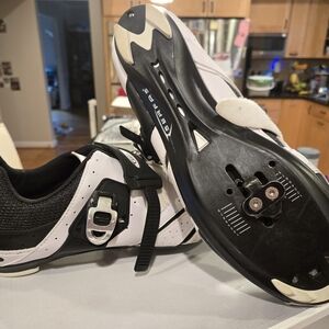 Men's Black and White Athletic Cycling Shoes